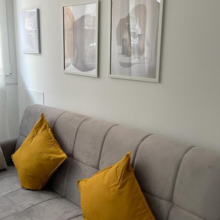 Exyca Metropolitano Apartment Madrid Bagian luar foto