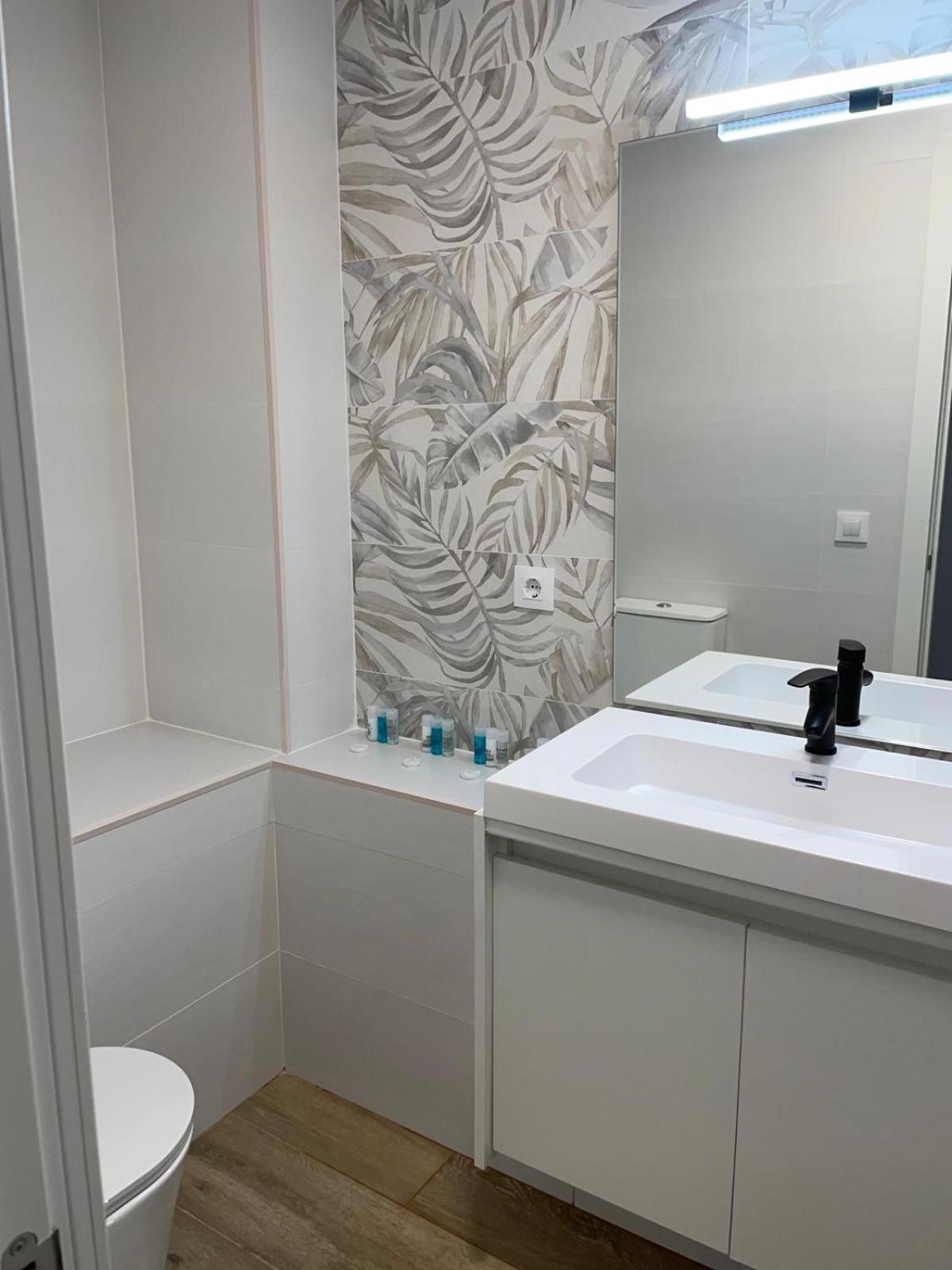 Exyca Metropolitano Apartment Madrid Bagian luar foto