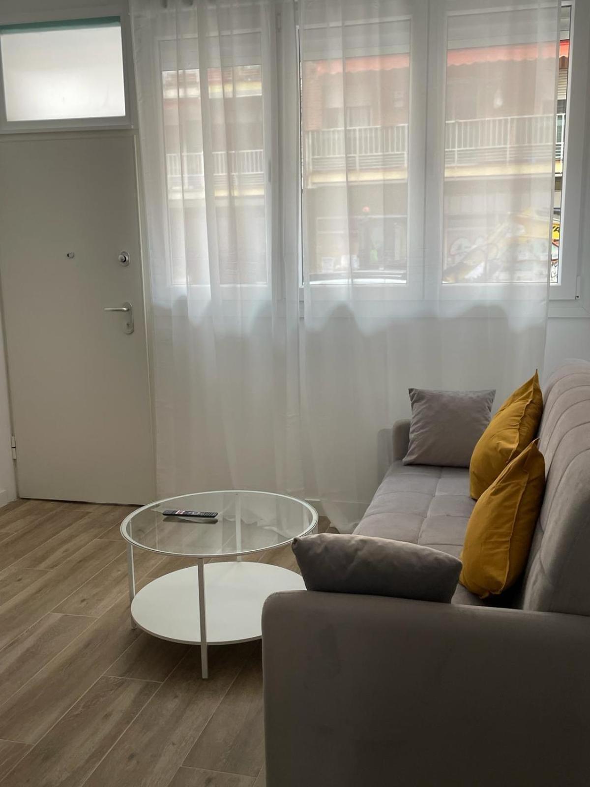 Exyca Metropolitano Apartment Madrid Bagian luar foto
