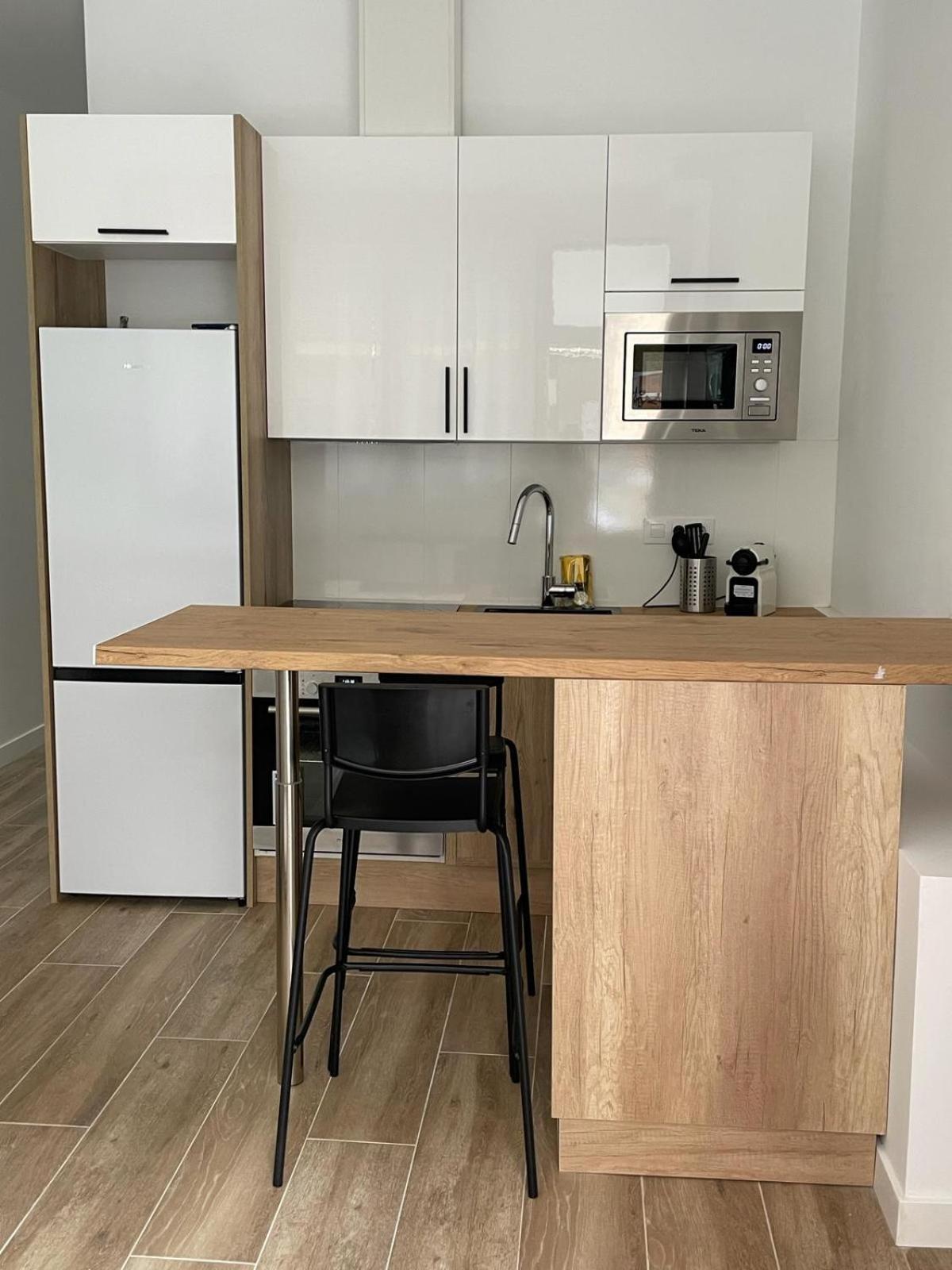 Exyca Metropolitano Apartment Madrid Bagian luar foto